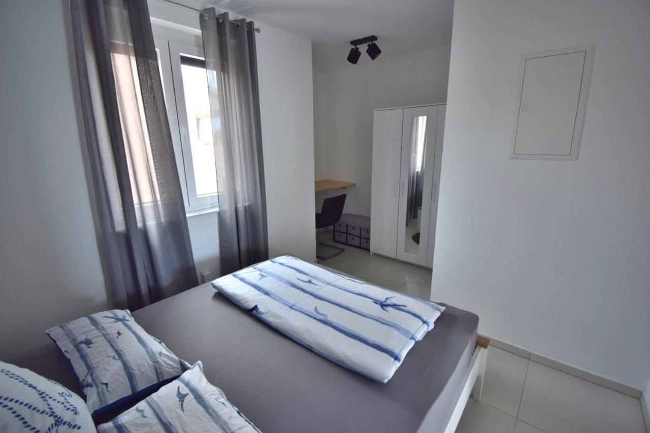 Ferienwohnung Relax-Krk Krk Town Exterior foto